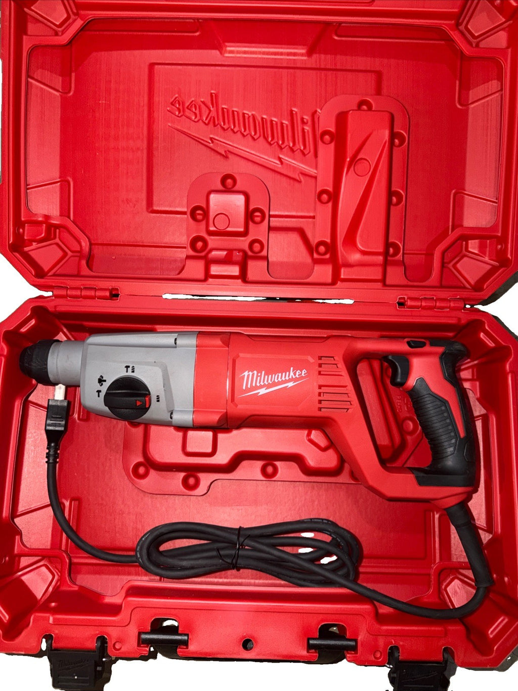 Milwaukee 5262-21 1 in SDS-Plus Rotary Hammer Drill with Case MISSING HANDLE